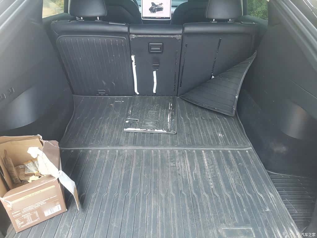 Tesla Model Y, 2023 10