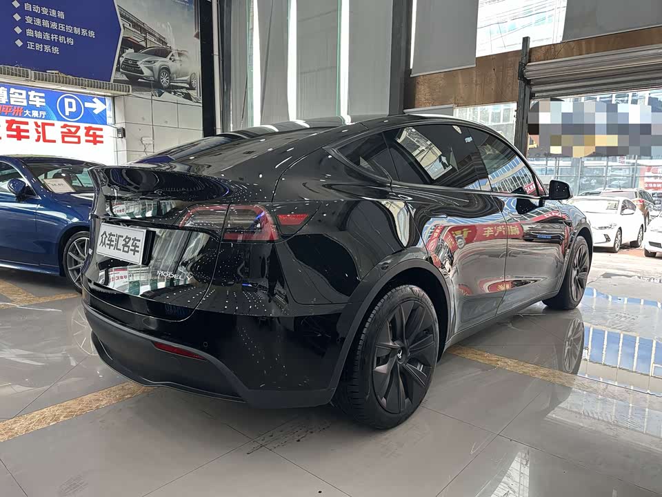 Tesla Model Y Tesla Model Y