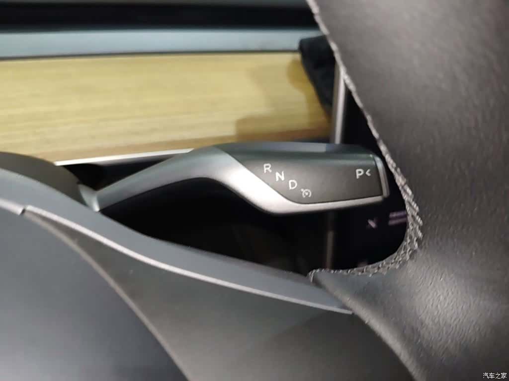Tesla Model Y, 2023 14