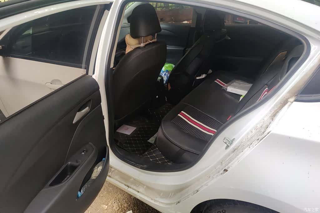Chevrolet 320, 2018 11