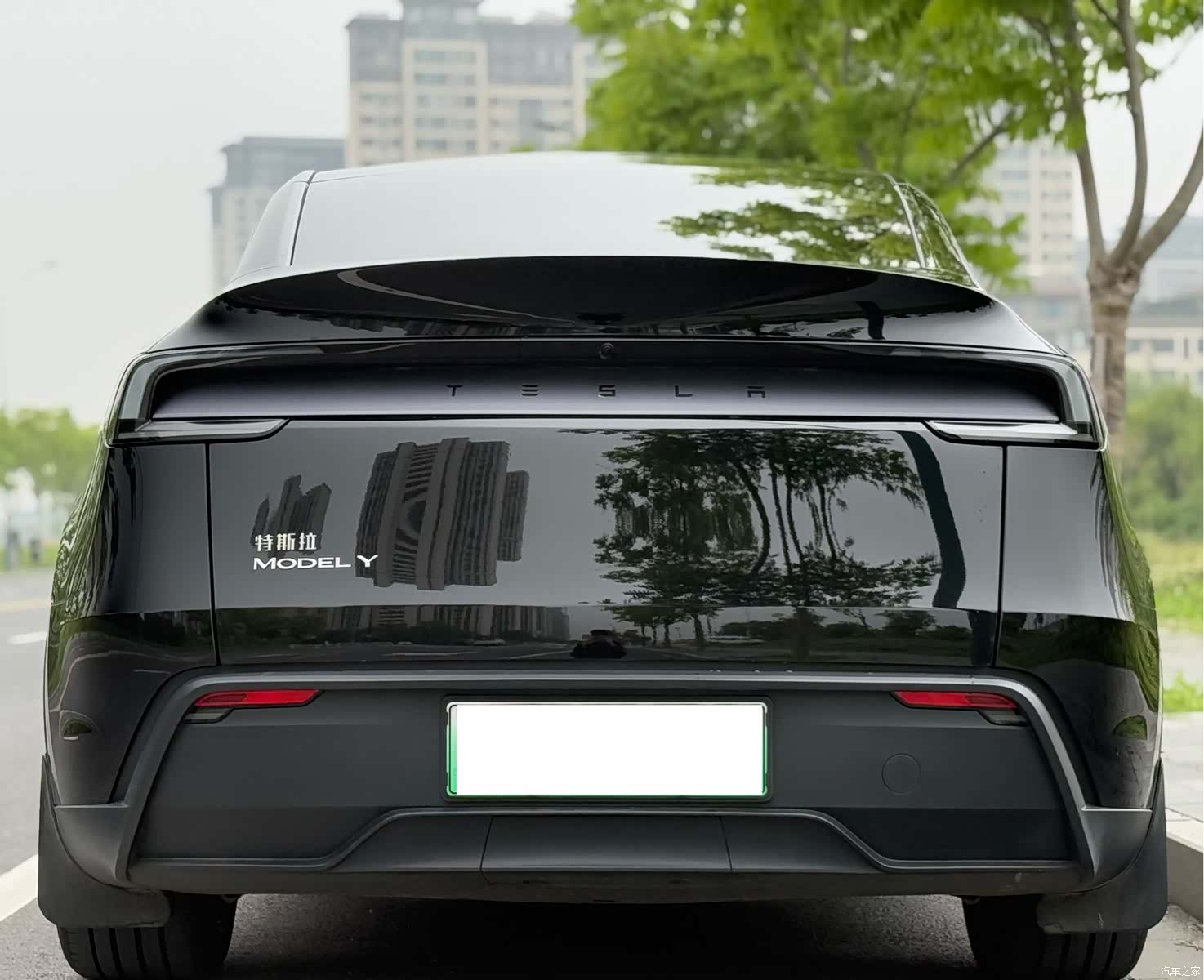 Tesla Model Y, 2025 16