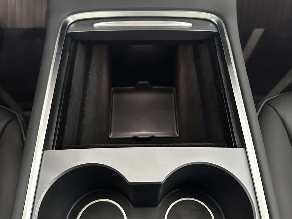 Tesla Model Y Tesla Model Y