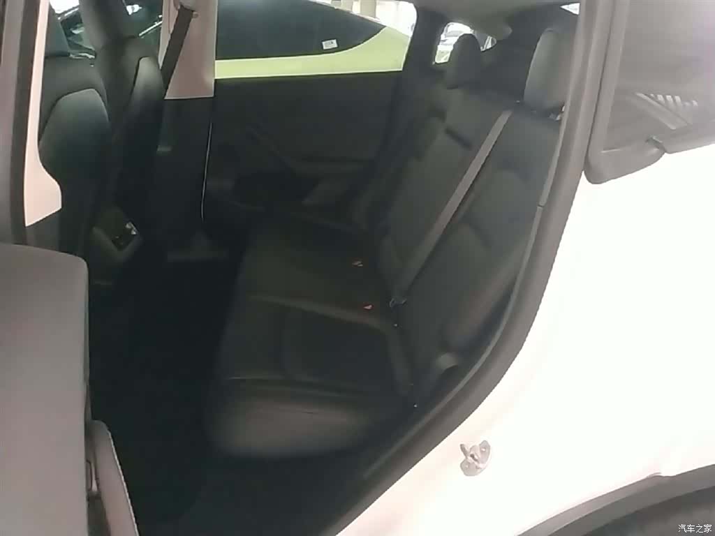 Tesla Model Y, 2021 17