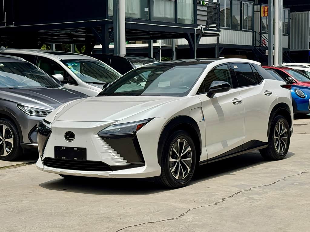 Lexus RZ