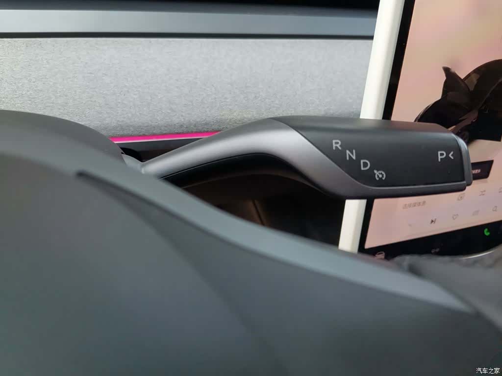 Tesla Model Y, 2023 7