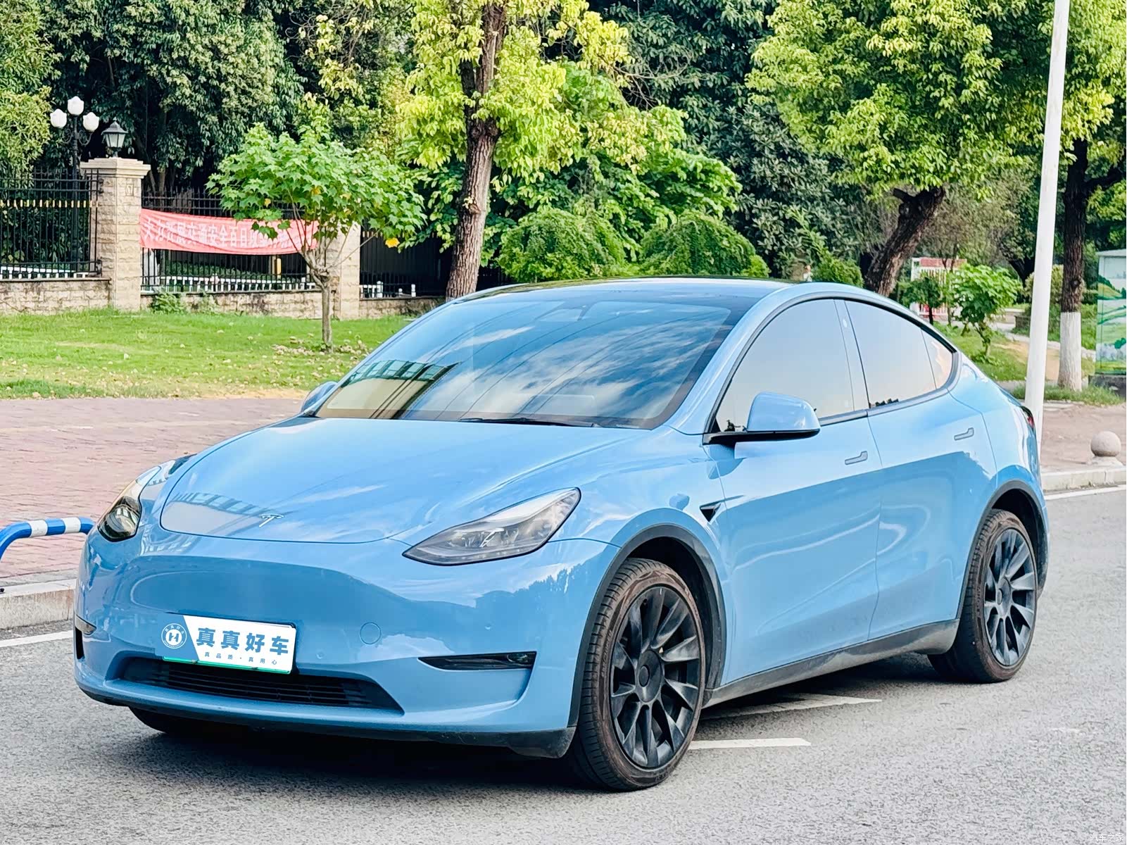 Tesla Model Y, 2021 1