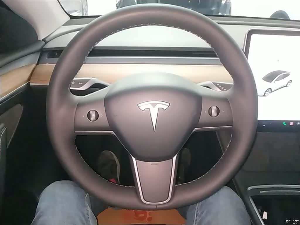 Tesla Model Y, 2021 11