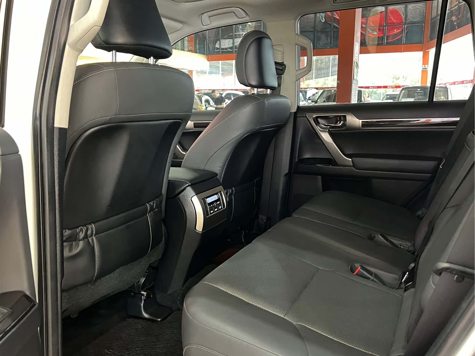 Lexus GX, 2015 8