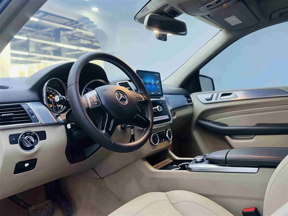 Mercedes-Benz M class