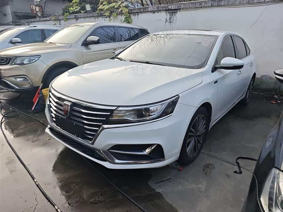 Roewe i6