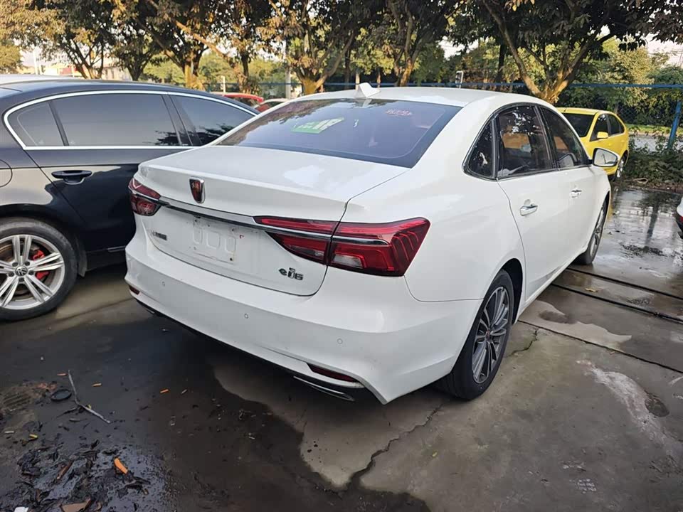 Roewe i6