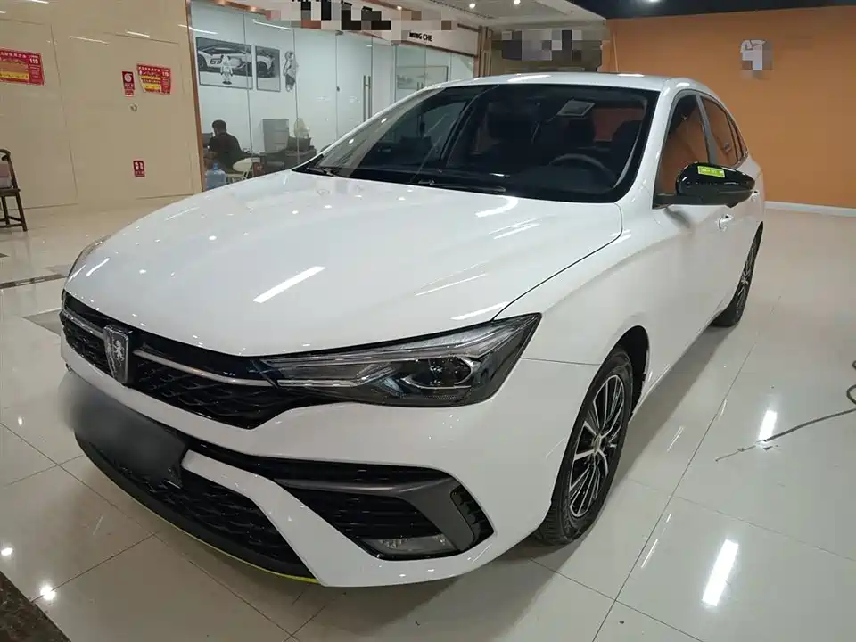 Roewe i5