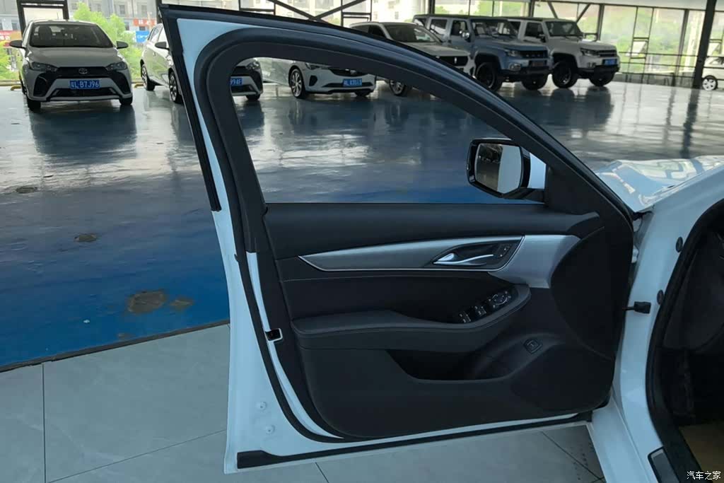 Cadillac CT5, 2023 7