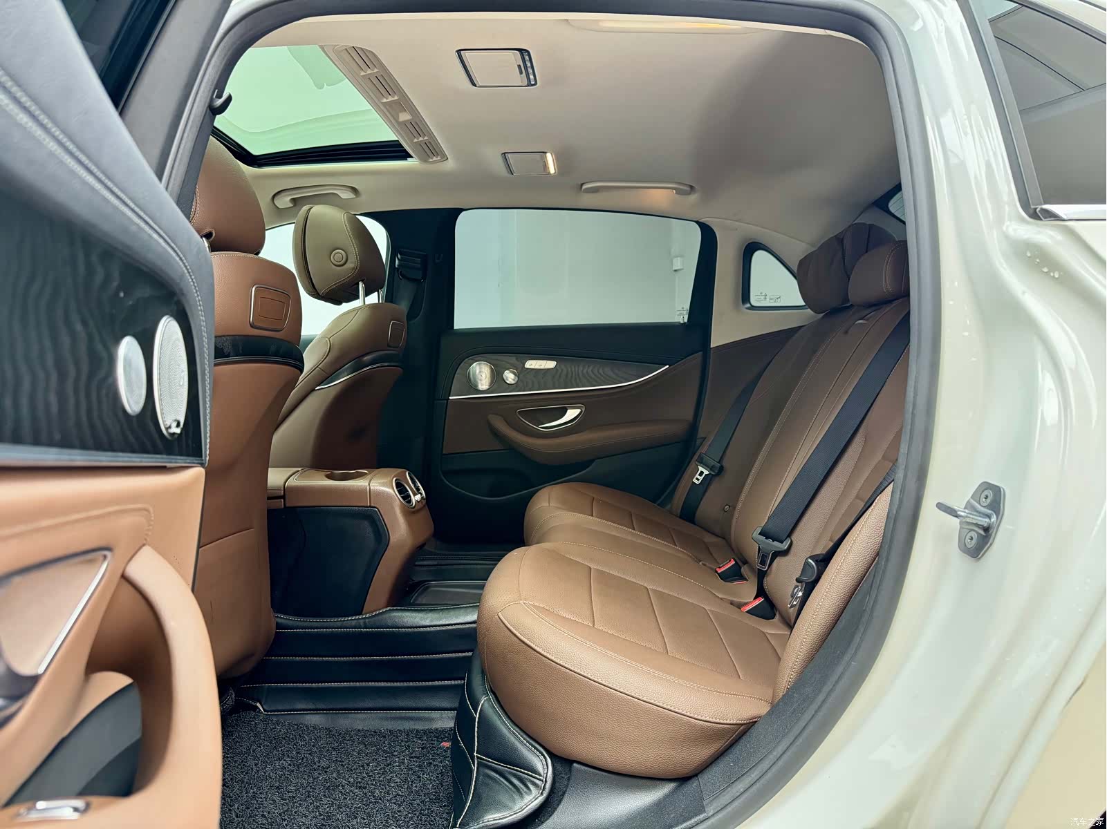 Mercedes-Benz E-Class, 2018 9