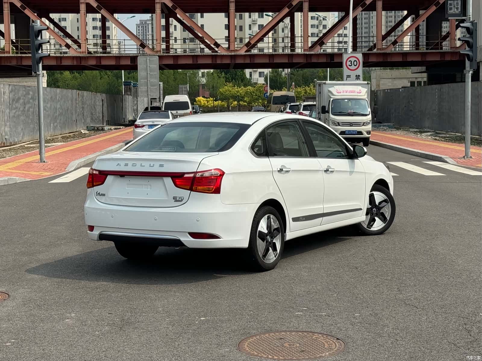 DongFeng E70, 2020 10