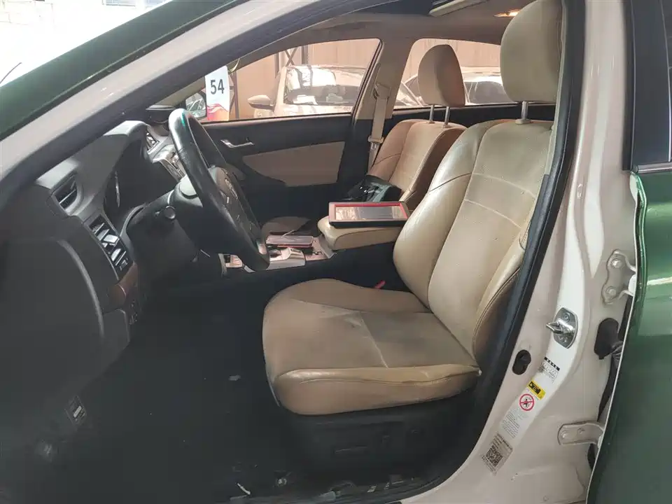 Toyota Reiz