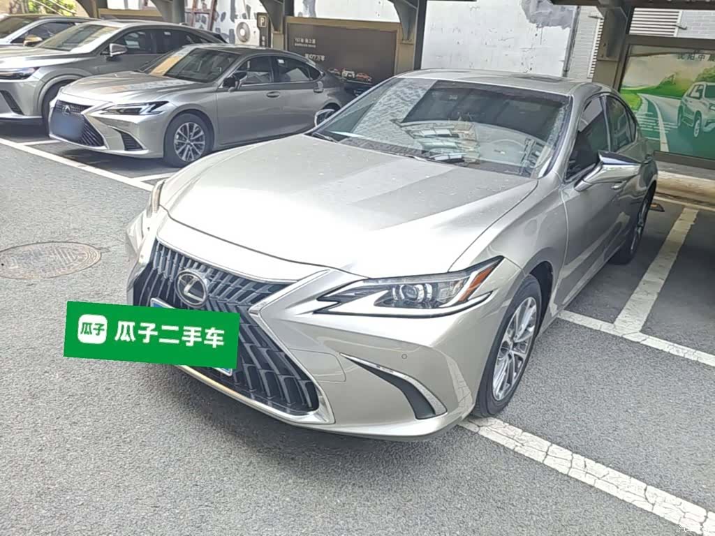 Lexus ES, 2023 2