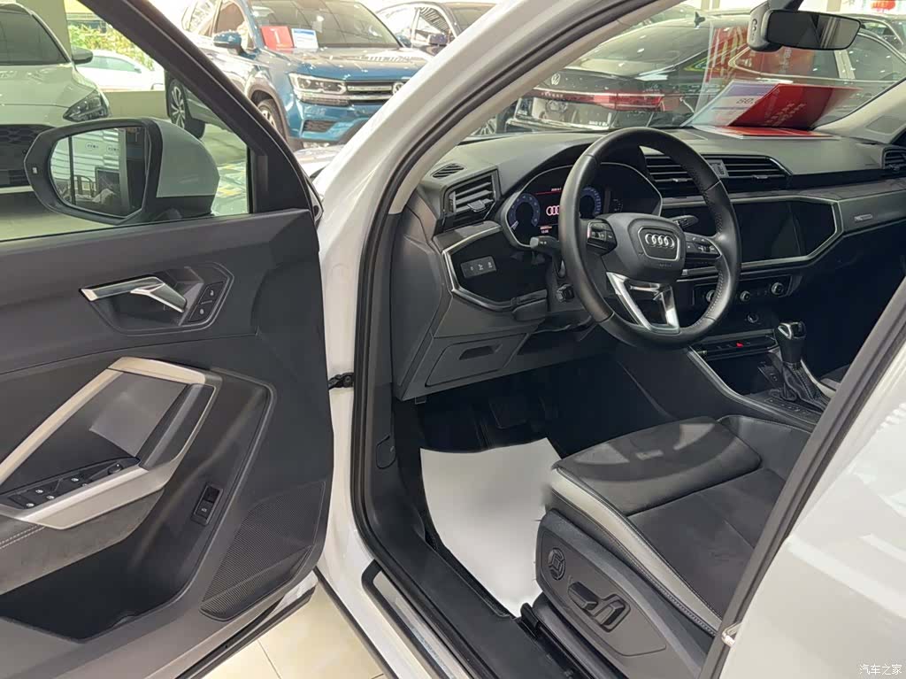Audi Q3, 2020 15