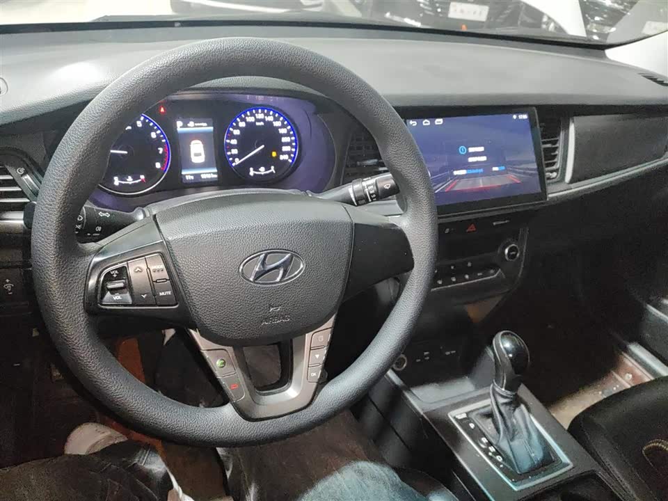 Hyundai Name picture