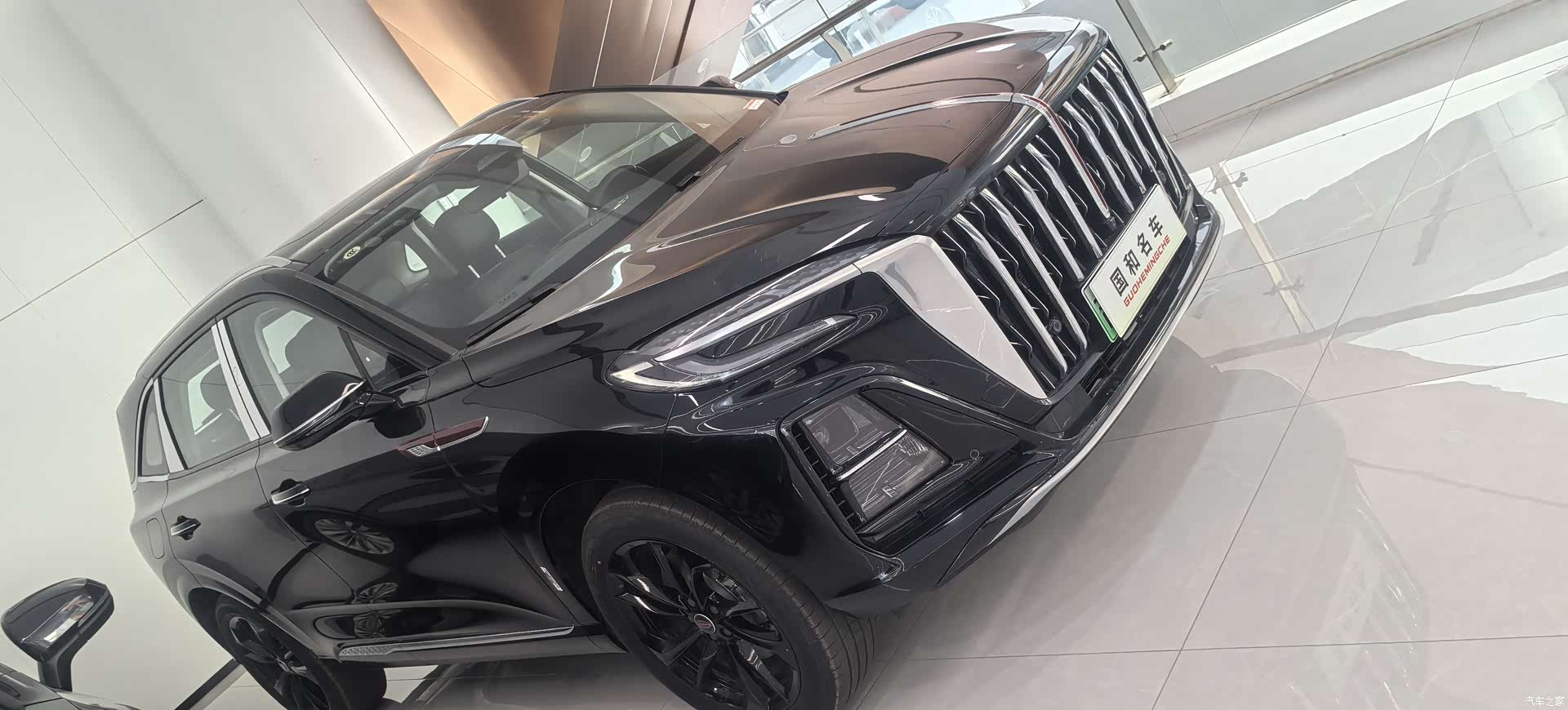 Hongqi HS3, 2026 16