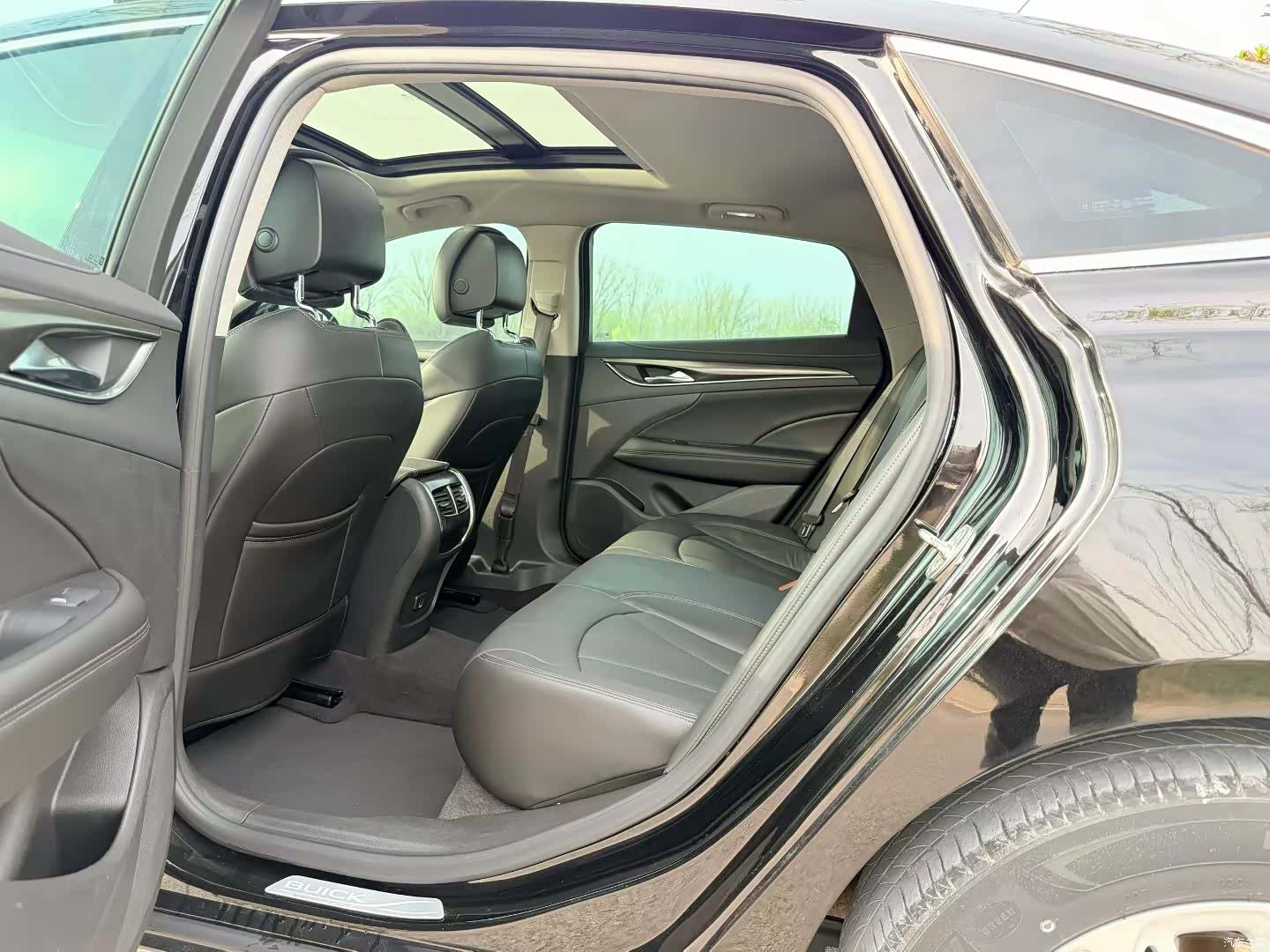 Buick LaCrosse, 2018 все фото