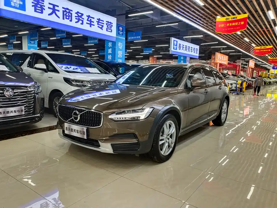 Volvo V90