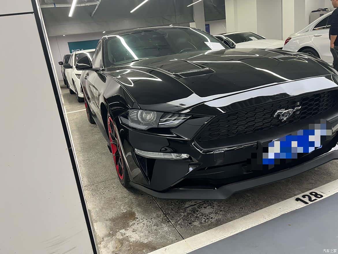 Ford Mustang, 2020 3