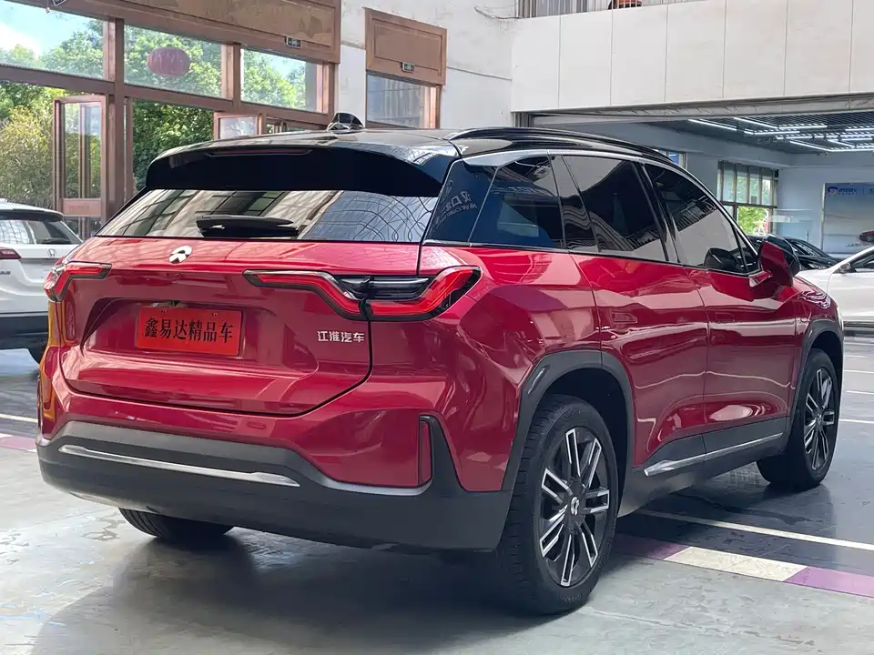NIO ES6