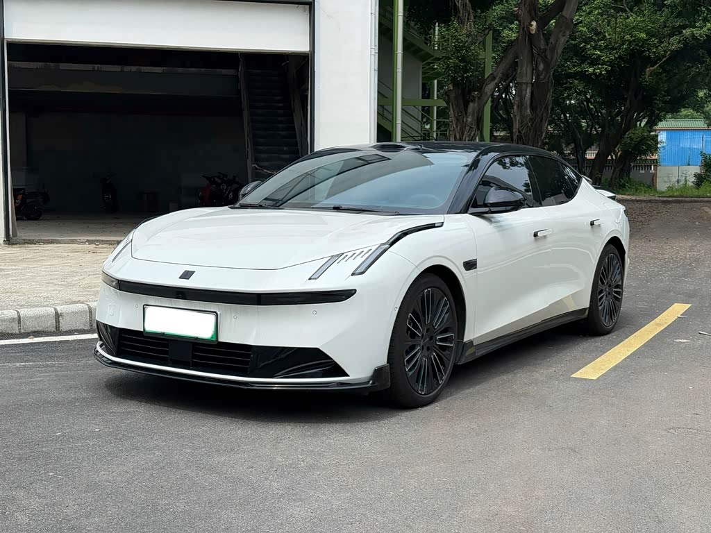 Lynk & Co 10