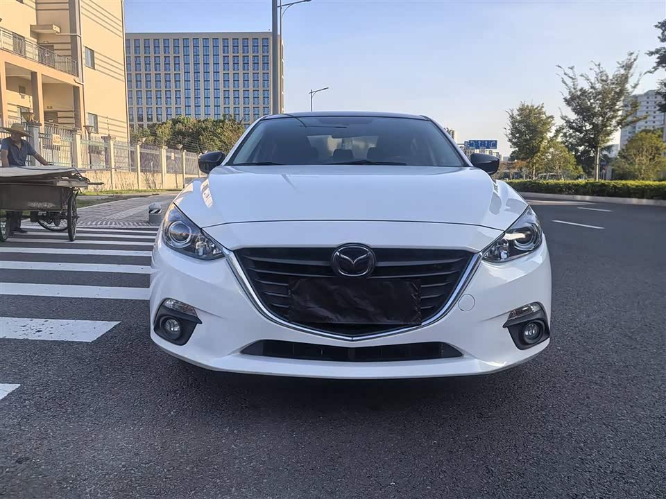 Mazda 3 Angkesaila