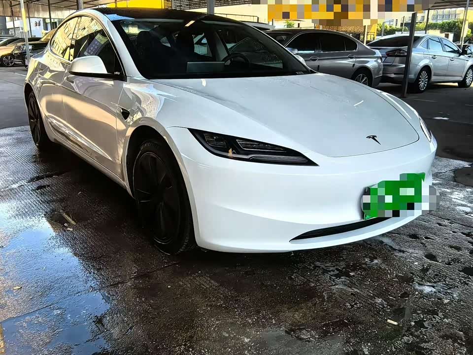 Tesla Model 3 Tesla Model 3