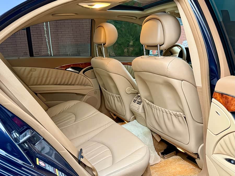 Mercedes-Benz E-Class 2008, фото 13