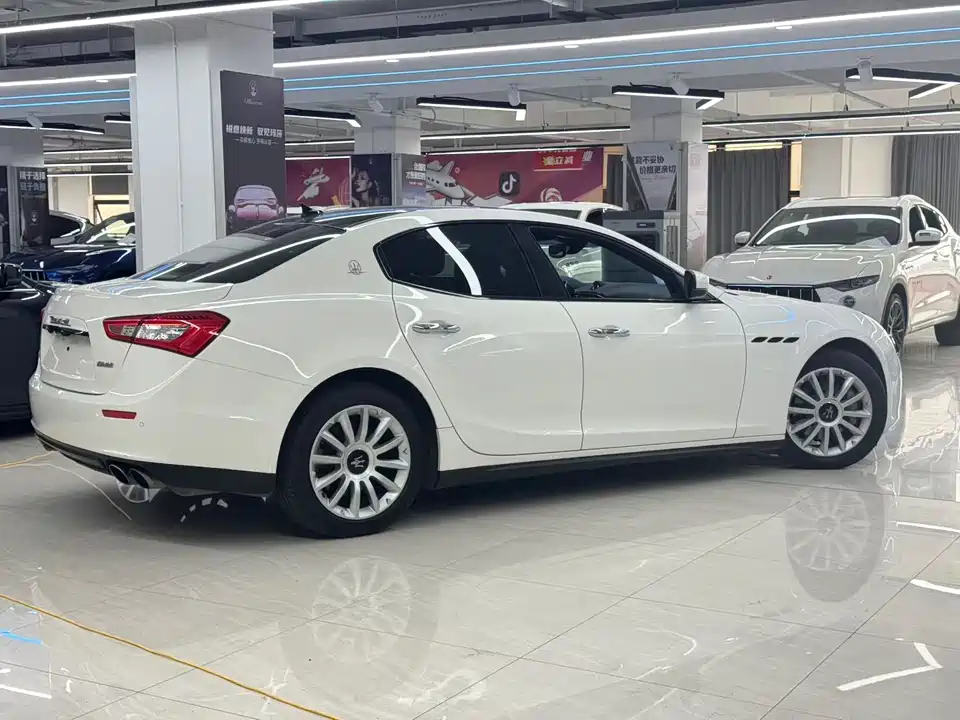 Maserati Ghibli