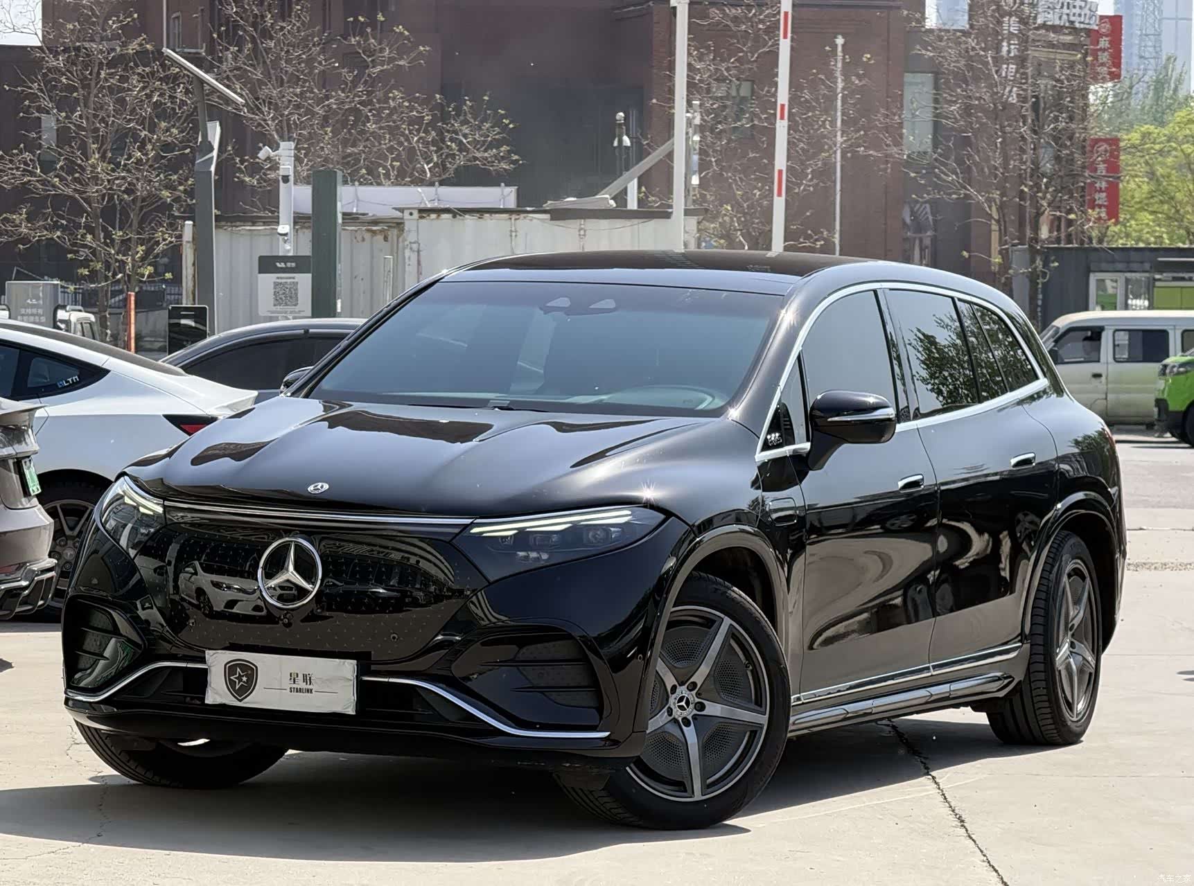 Mercedes-Benz EQS, 2023 1