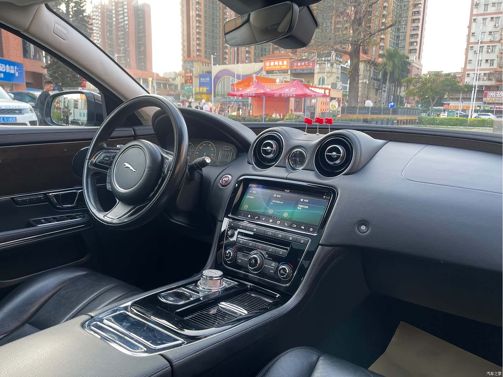 Jaguar XJ, 2019 14