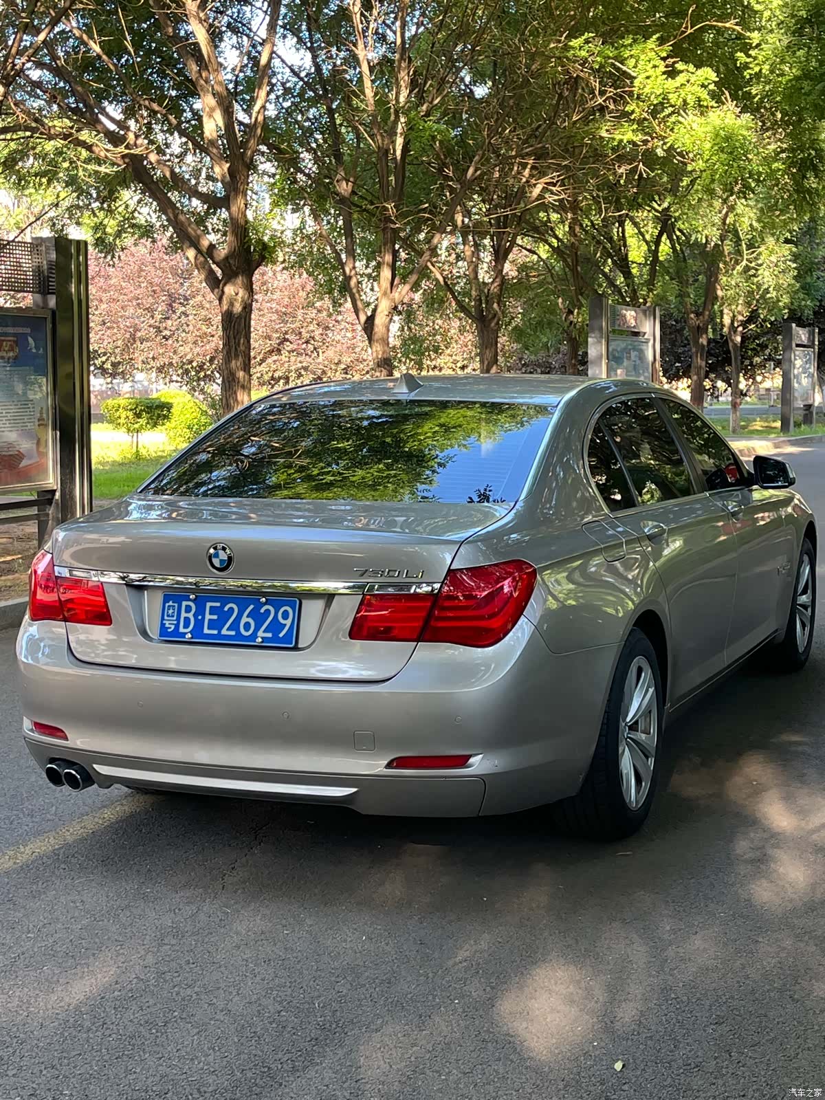 BMW 7 Series, 2011 все фото