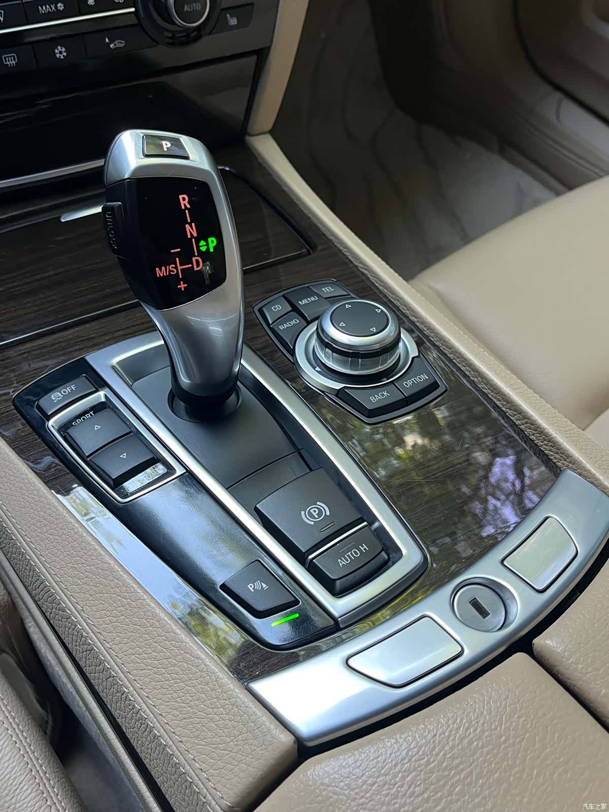 BMW 7 Series, 2011 7