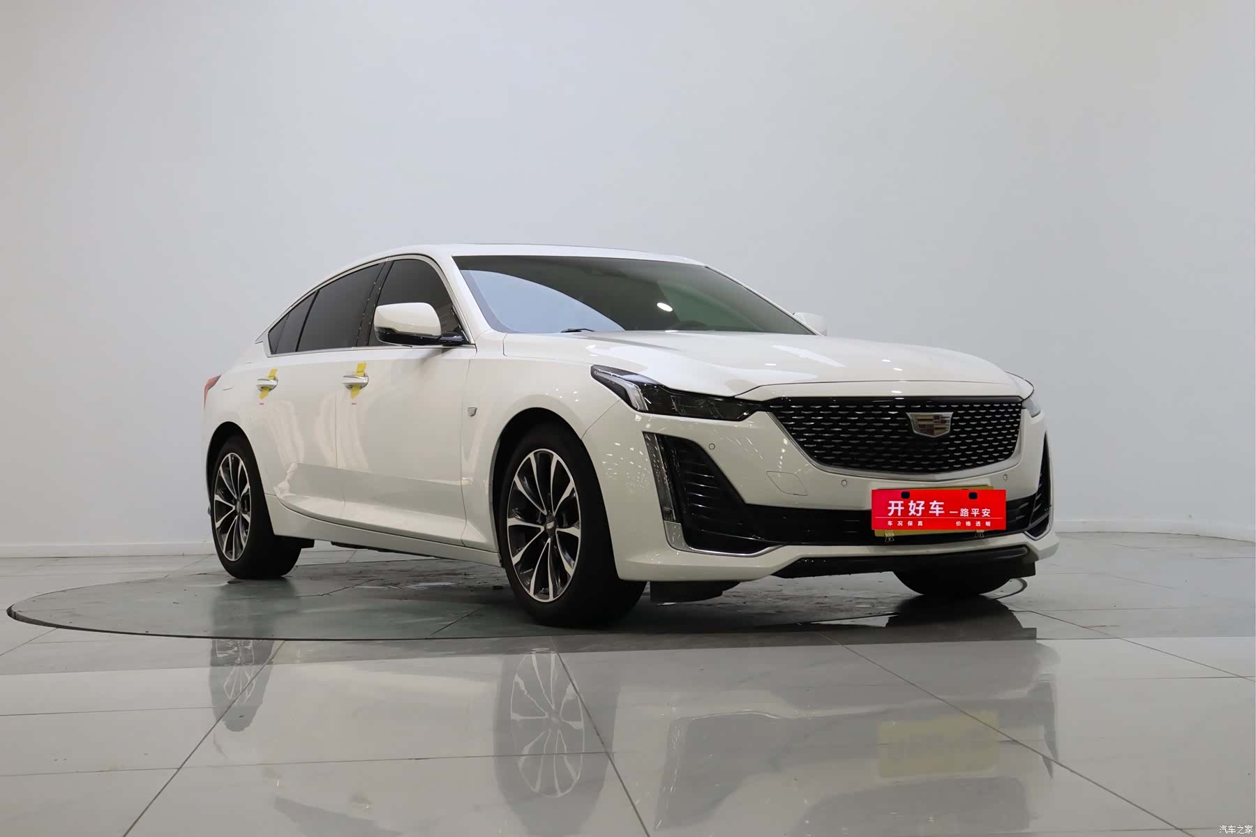 Cadillac CT5, 2023 все фото
