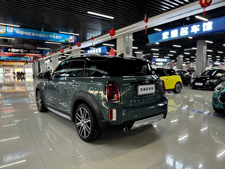 MINI COUNTRYMAN