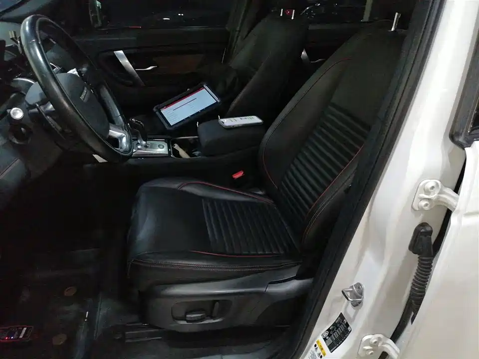 Land Rover Discover sports