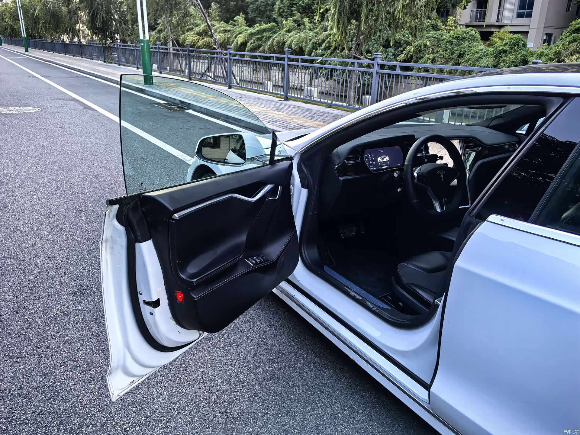 Tesla Model S, 2017 7