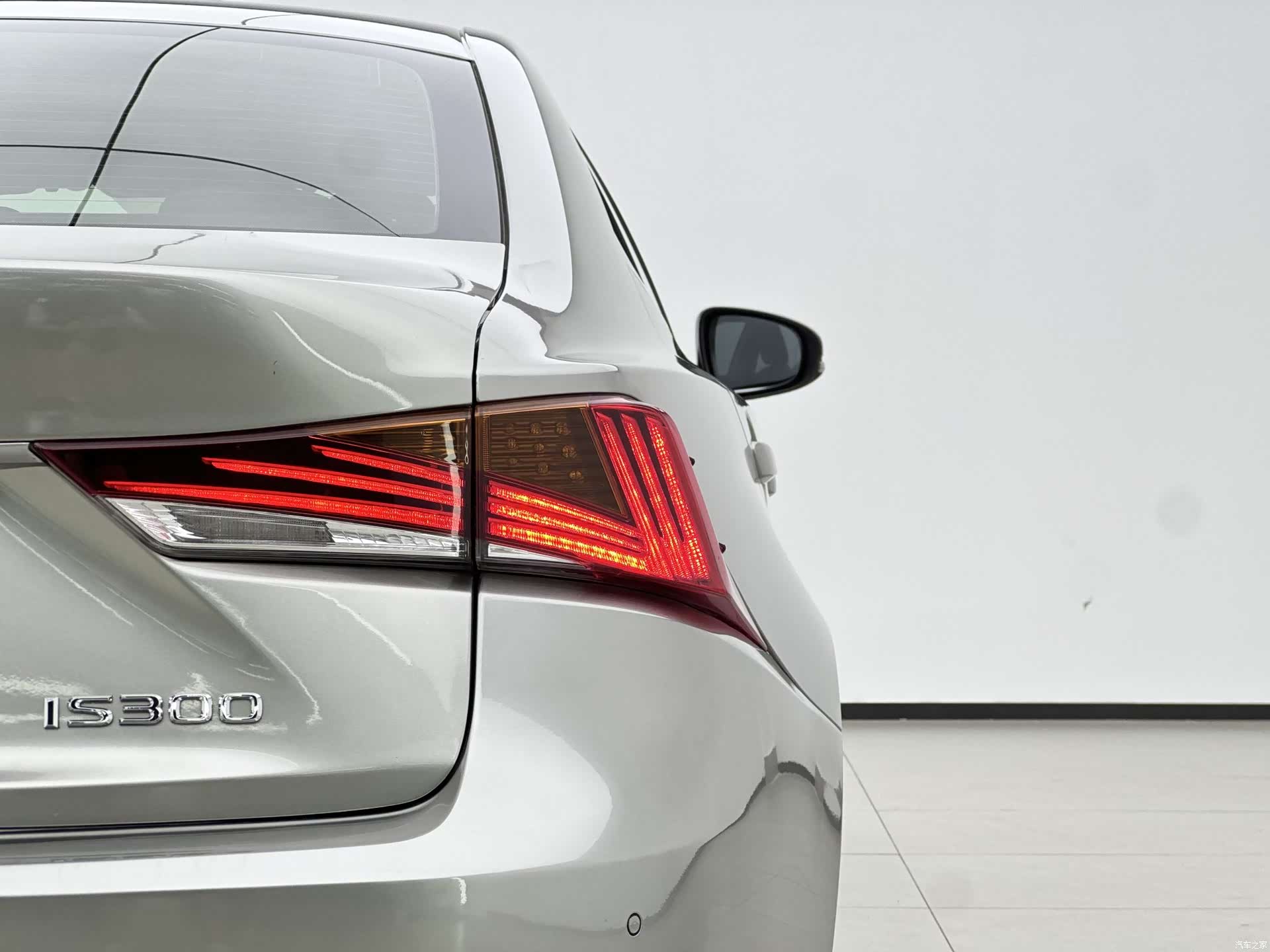 Lexus IS, 2020 13