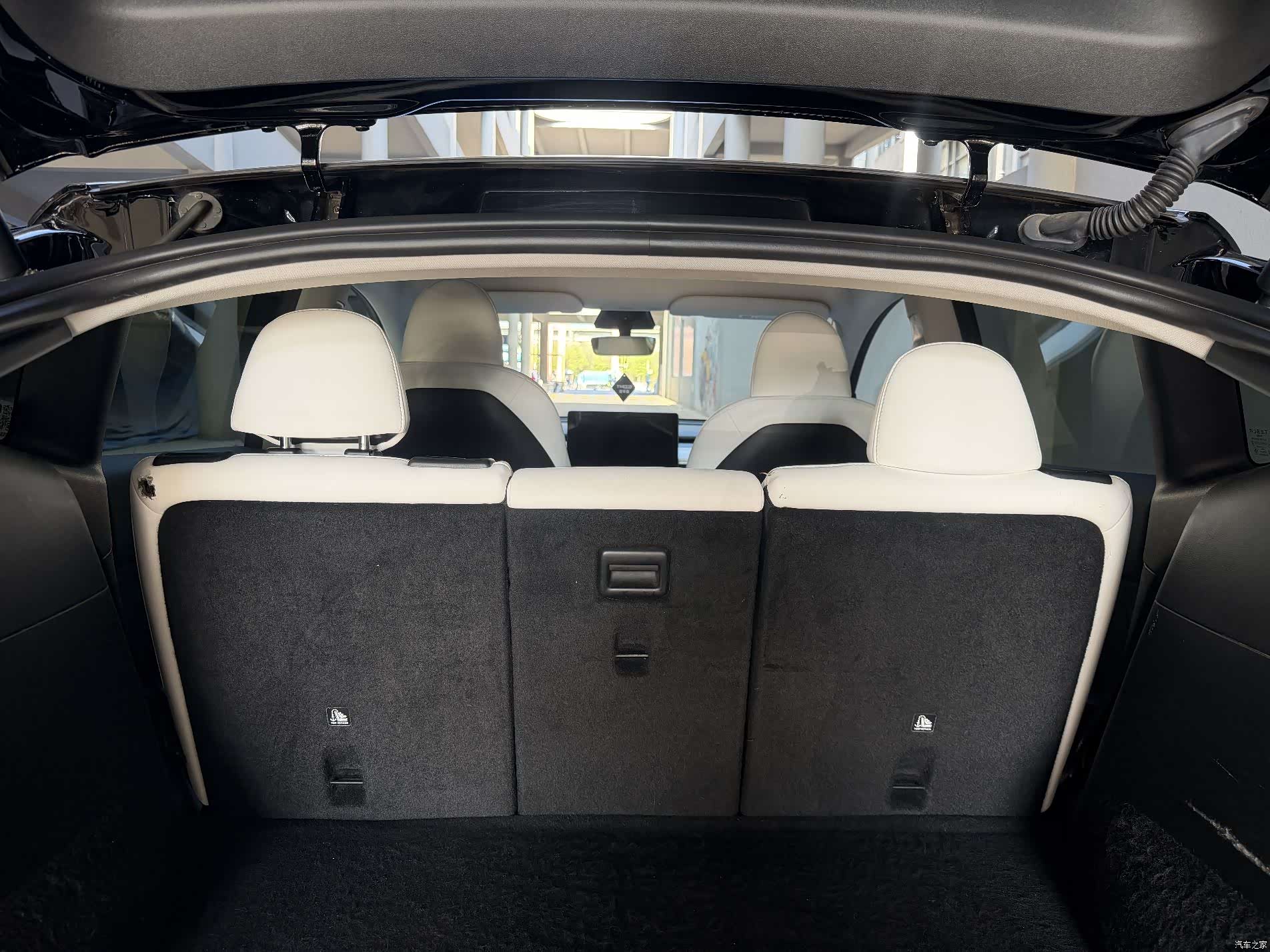 Tesla Model Y, 2023 8