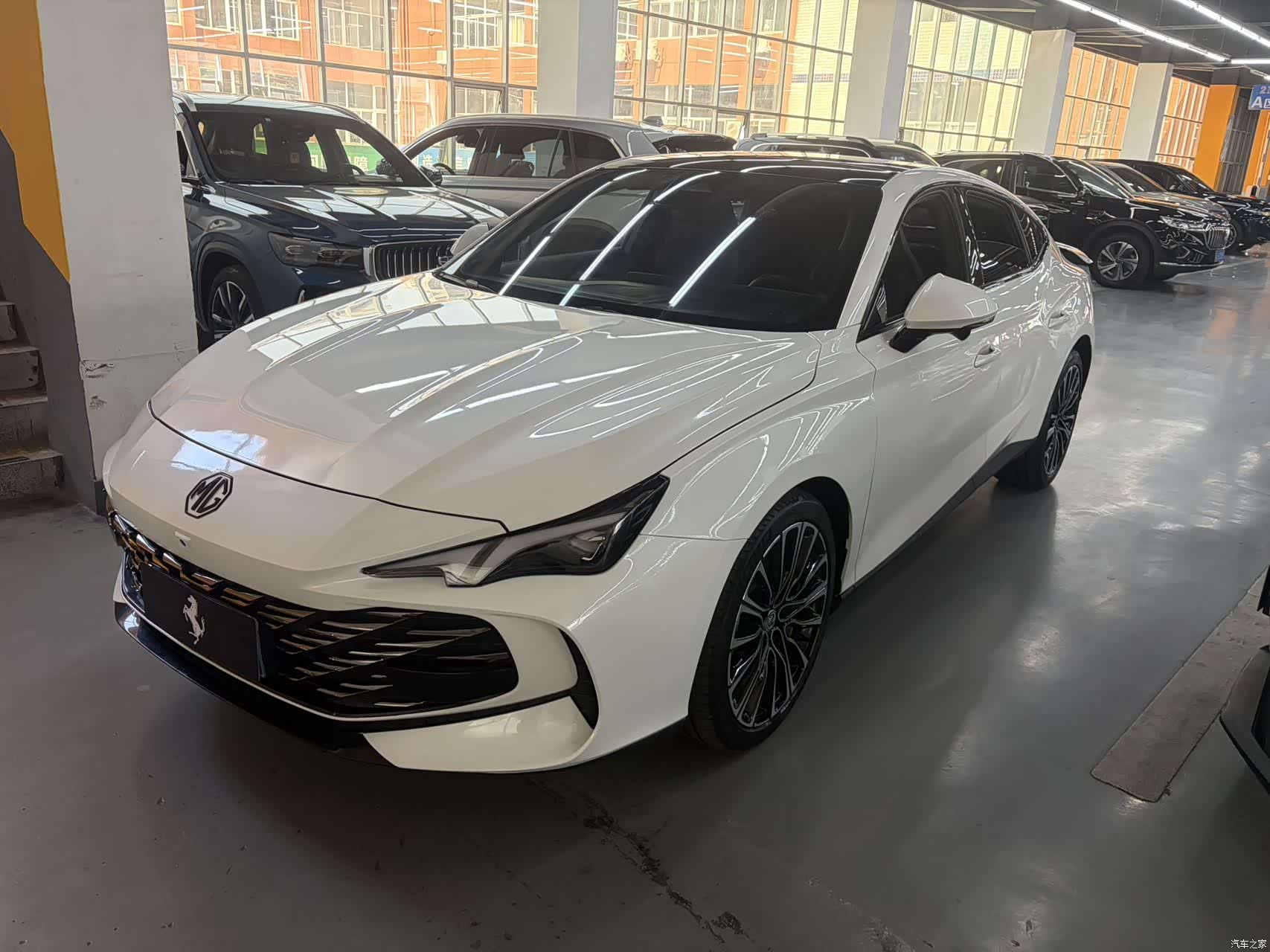 MG MG7