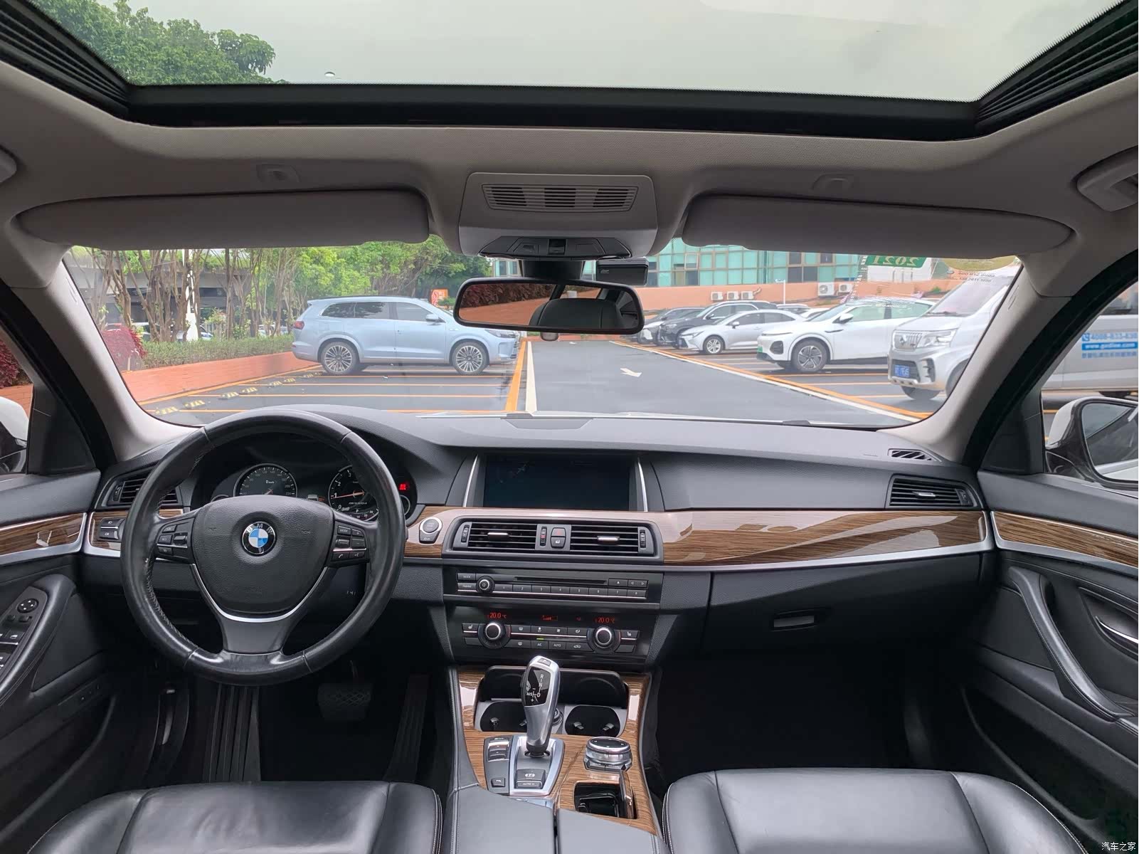BMW 5 Series, 2014 32