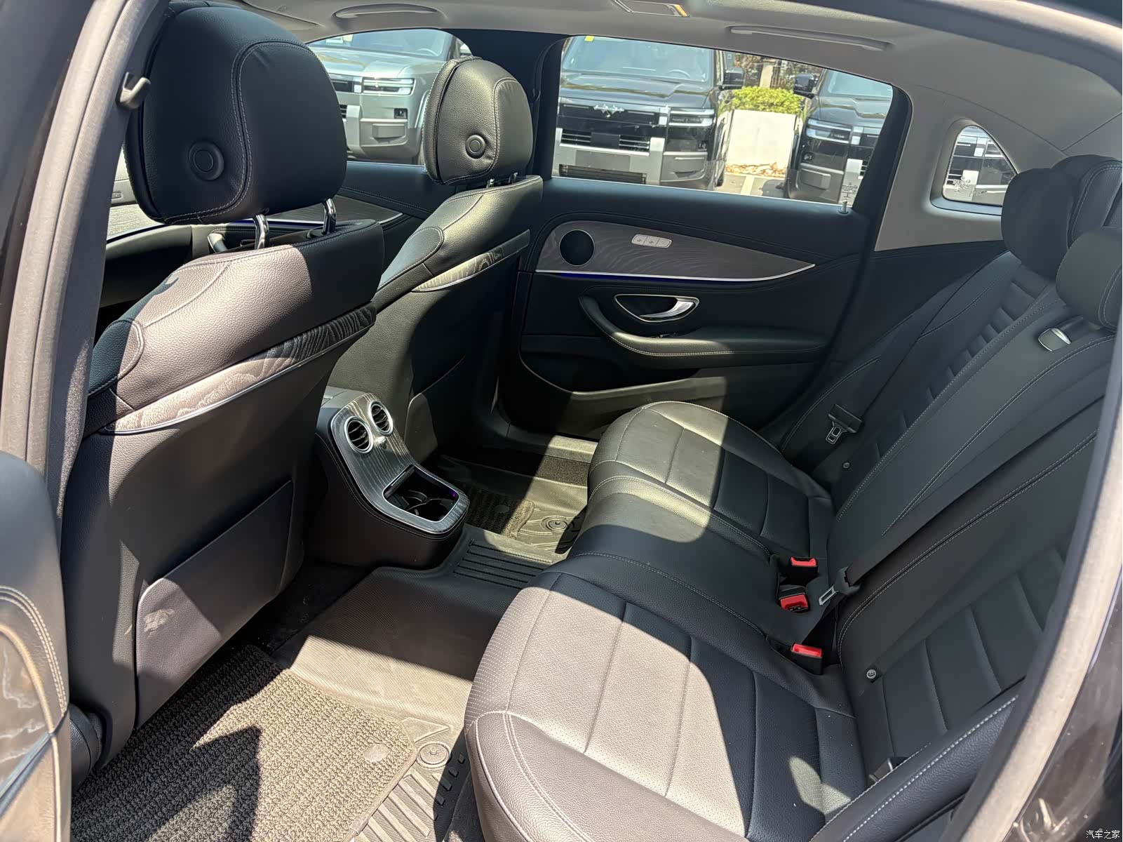Mercedes-Benz E-Class, 2021 6