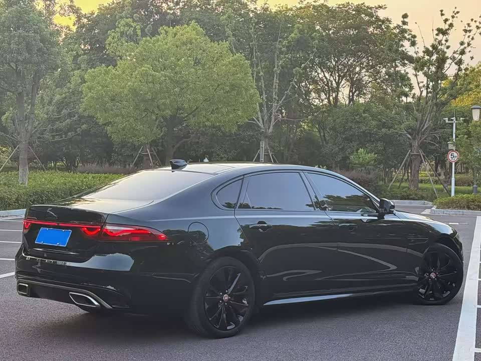 Jaguar XFL