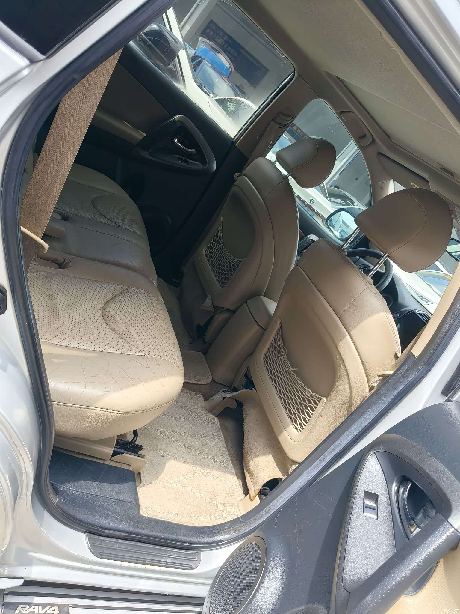 Toyota RAV4, 2012 9