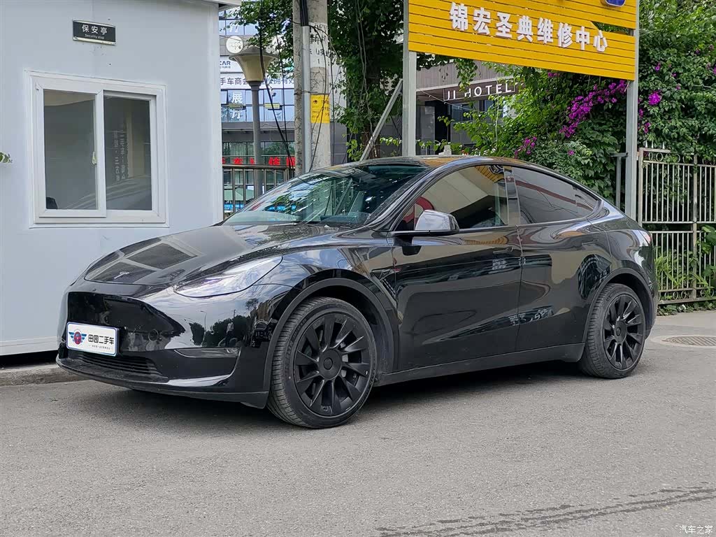 Tesla Model Y, 2021 1
