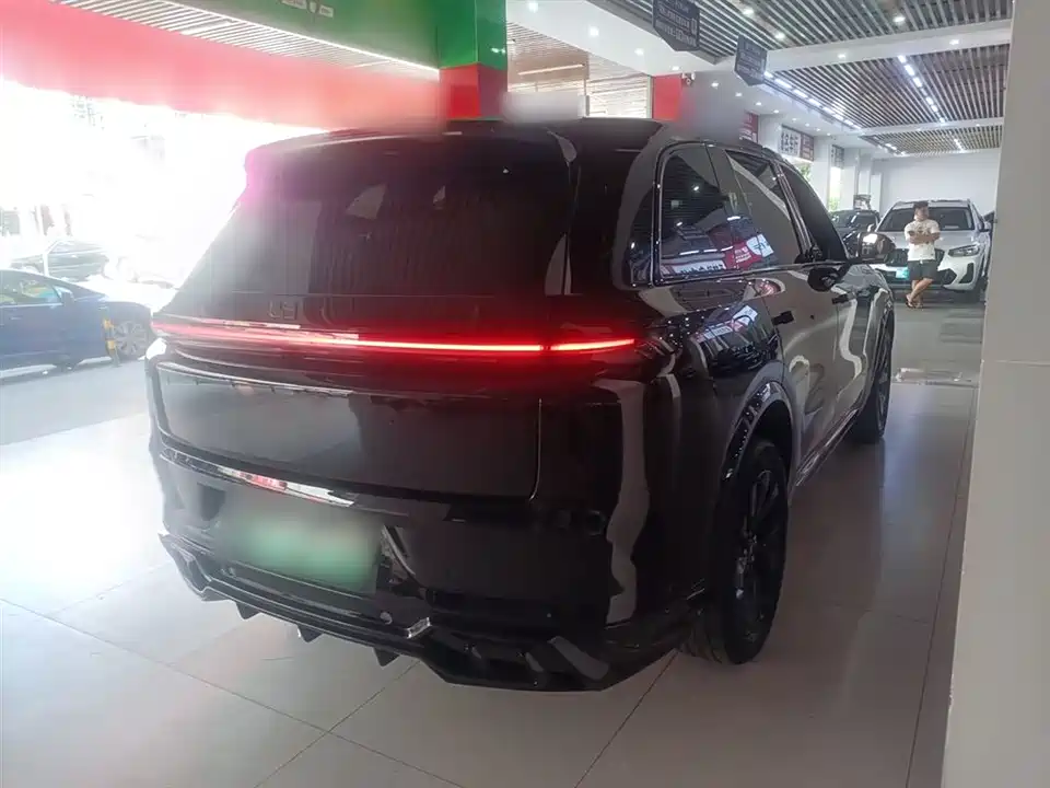 Li Auto Ideal L8